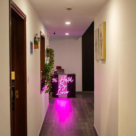 Lunar Hostel 96 Dubai Eksteriør billede