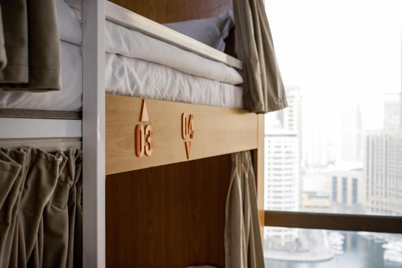 Lunar Hostel 96 Dubai Eksteriør billede