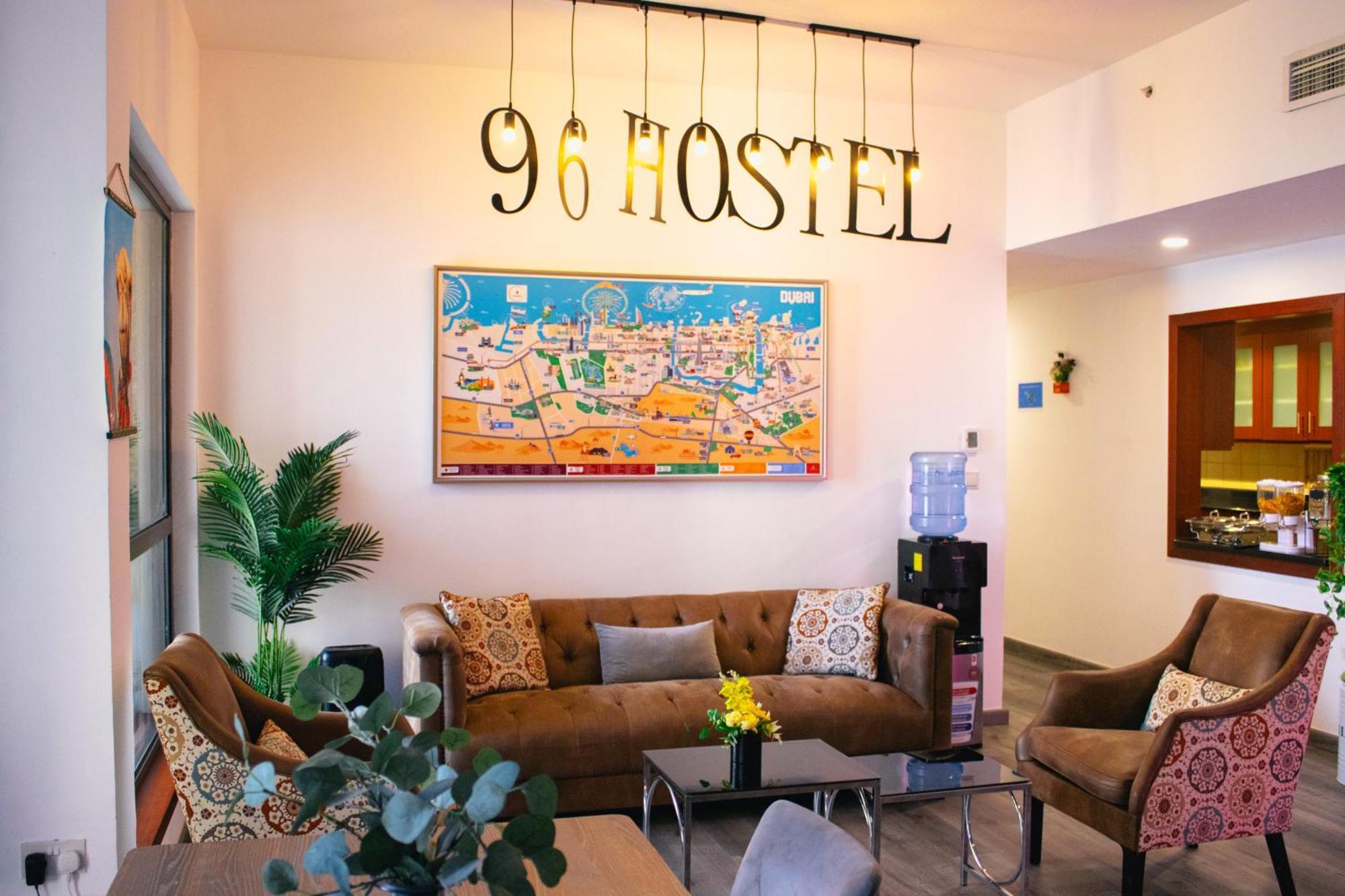 Lunar Hostel 96 Dubai Eksteriør billede